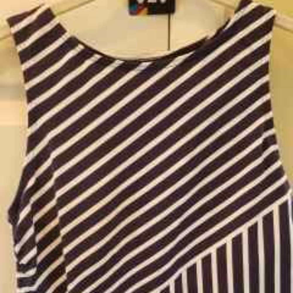 NWT Land's End Swim Top Size 8